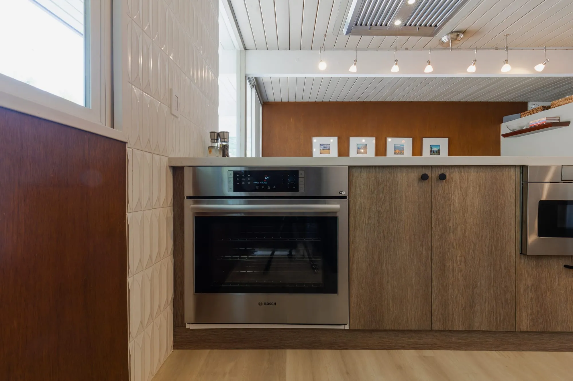 Wall oven set into the rift-oak run